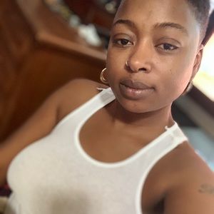 Meet your Posher, Marleka